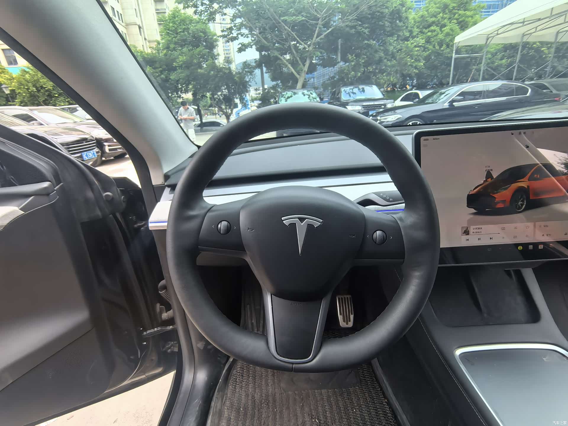 Tesla Model Y, 2024 18