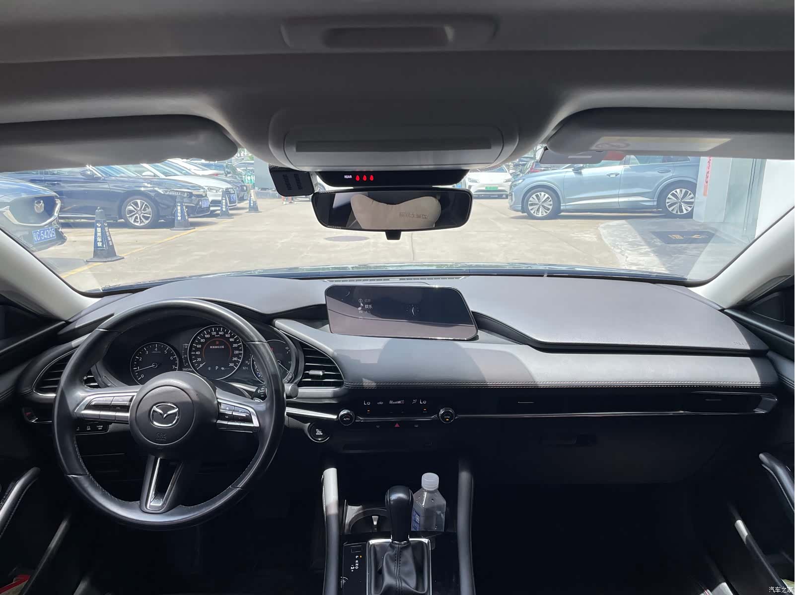 Mazda Mazda3, 2023 все фото