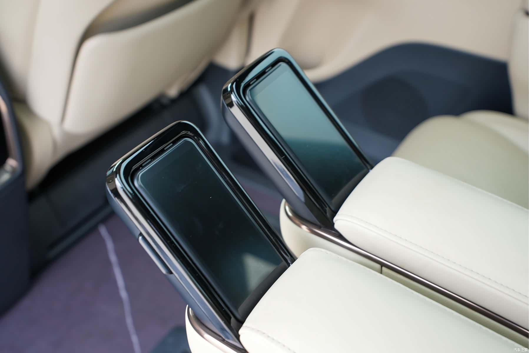 Toyota Alphard, 2023 17
