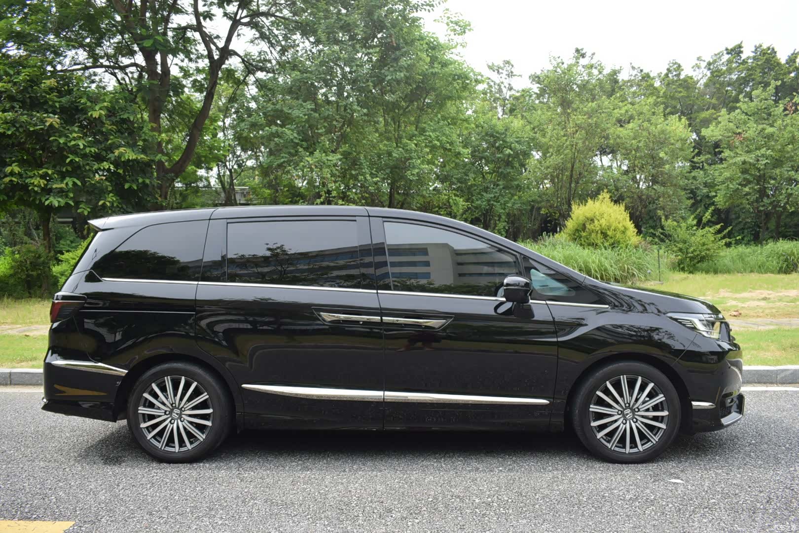 Honda Elysion, 2023 7
