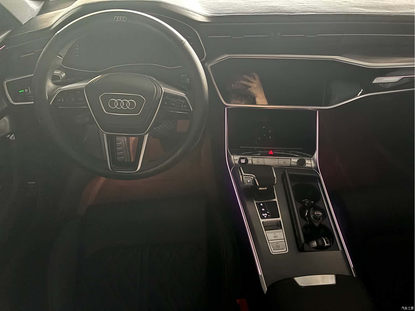 Audi A6L, 2025 10
