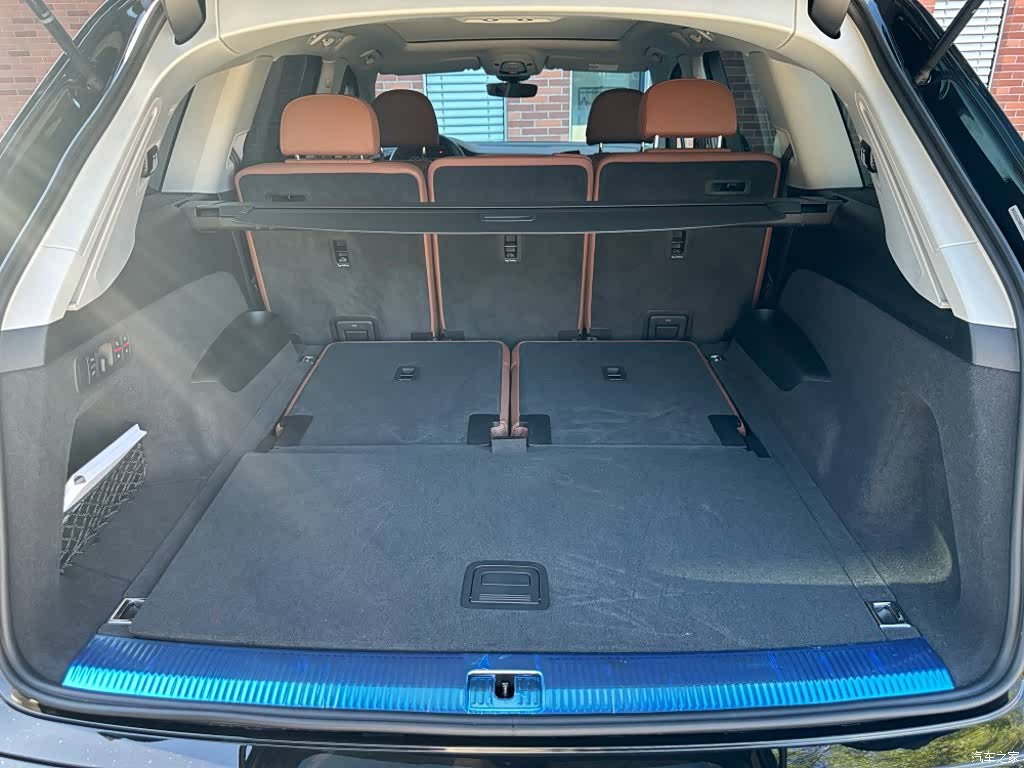 Audi Q7, 2026 10