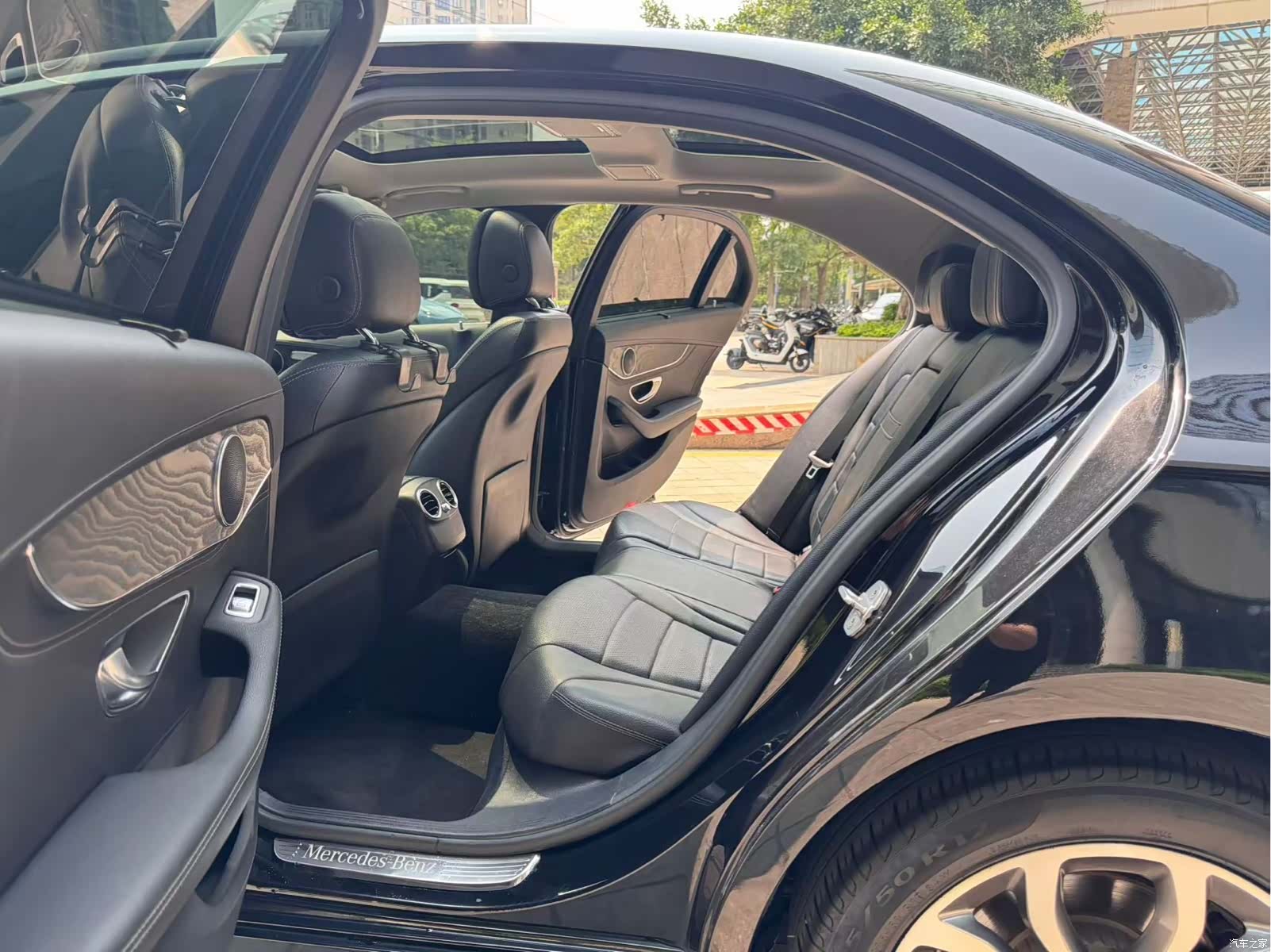 Mercedes-Benz C-Class, 2015 9
