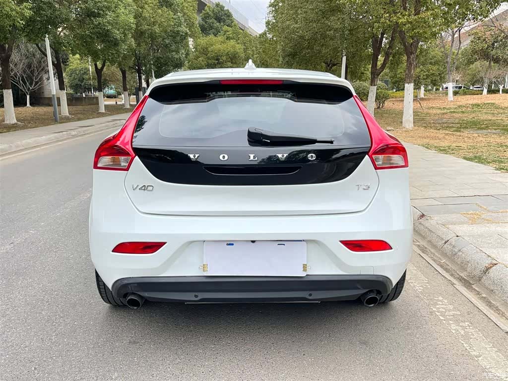 Volvo V40, 2015 6