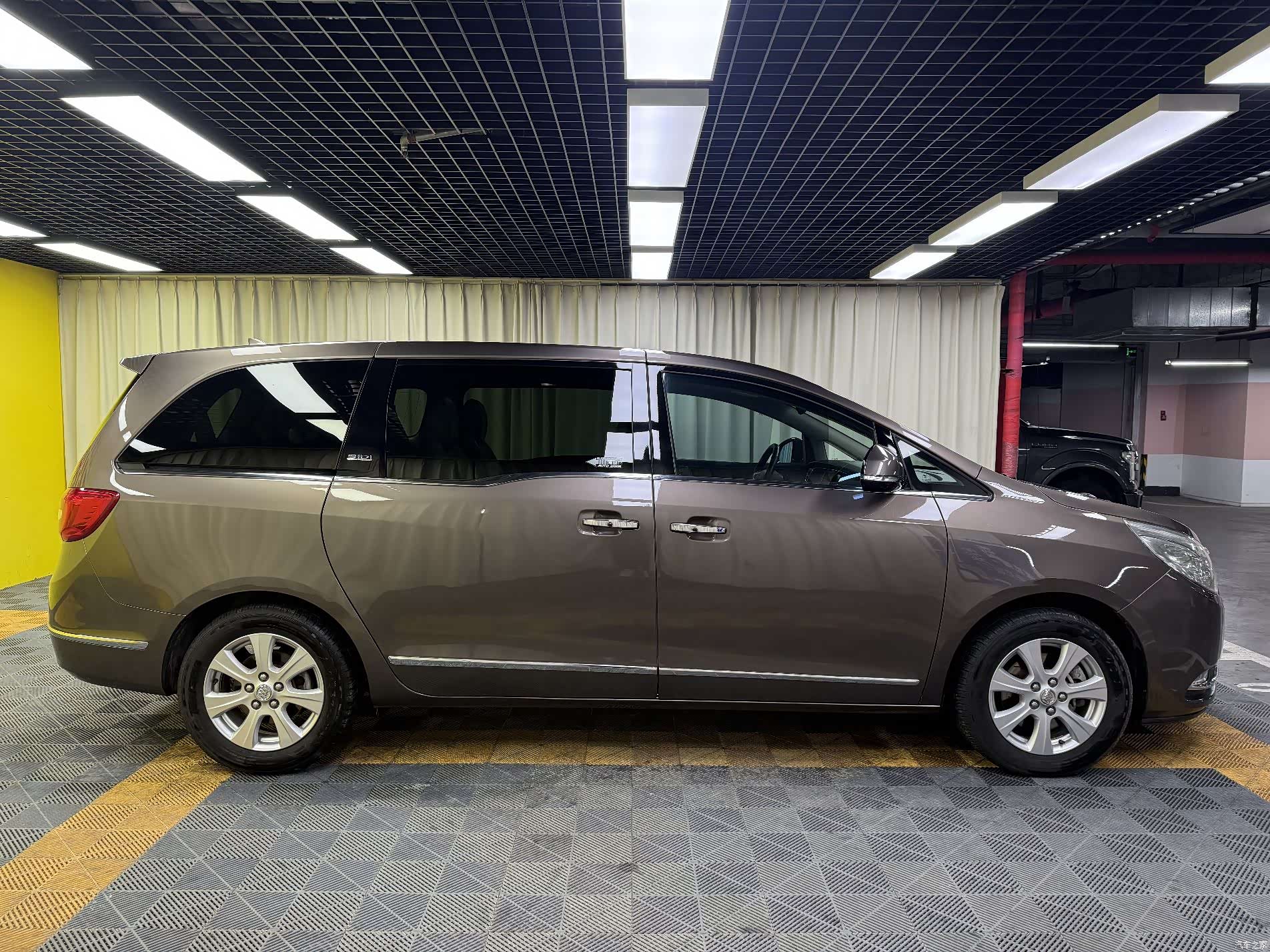 Buick GL8, 2015 13
