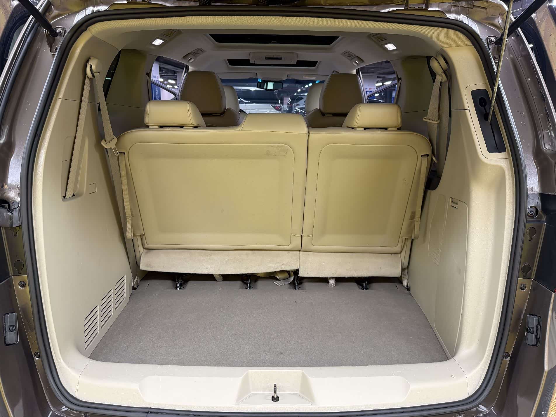 Buick GL8, 2015 37