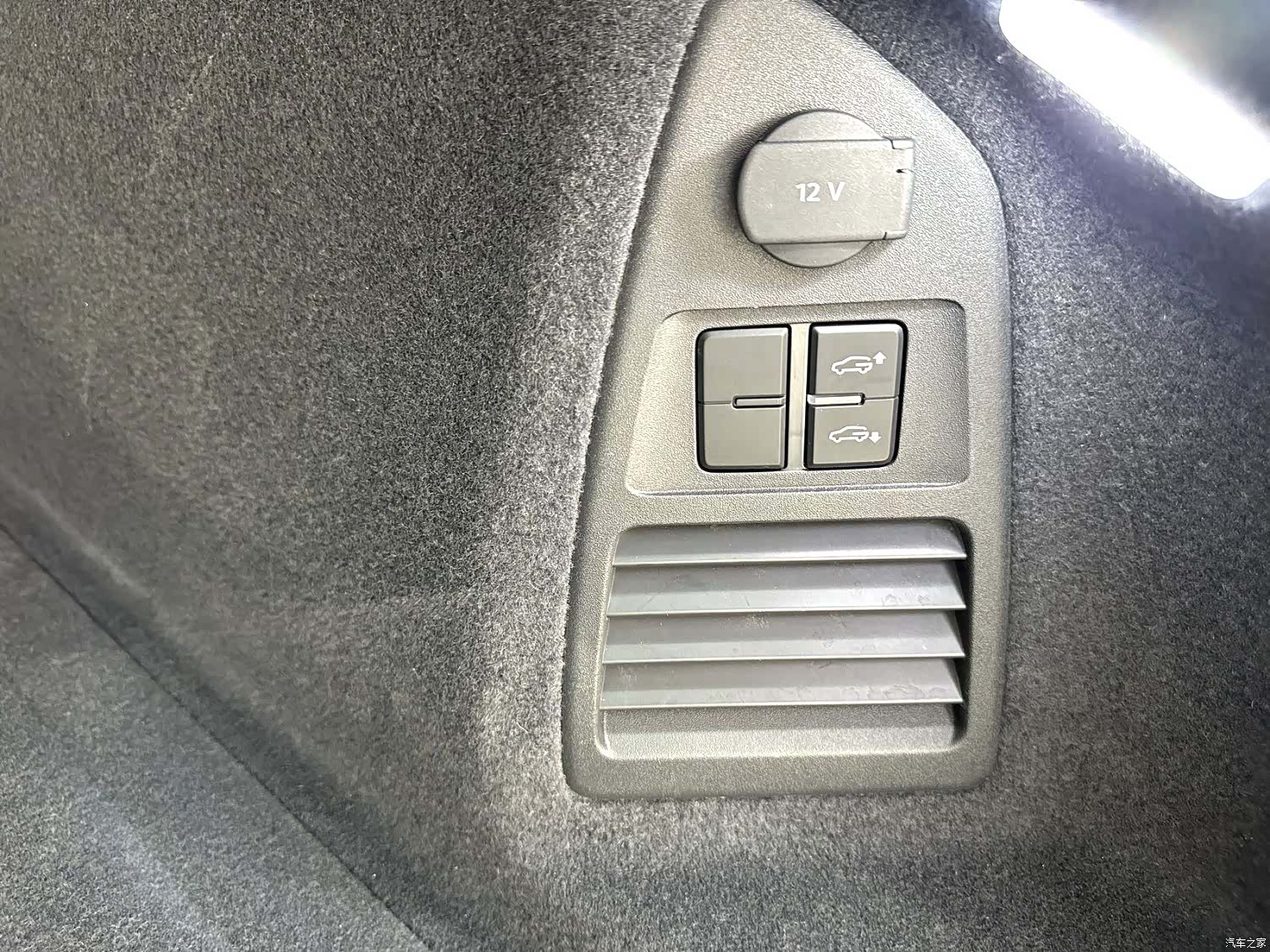 Volkswagen Touareg, 2024 8