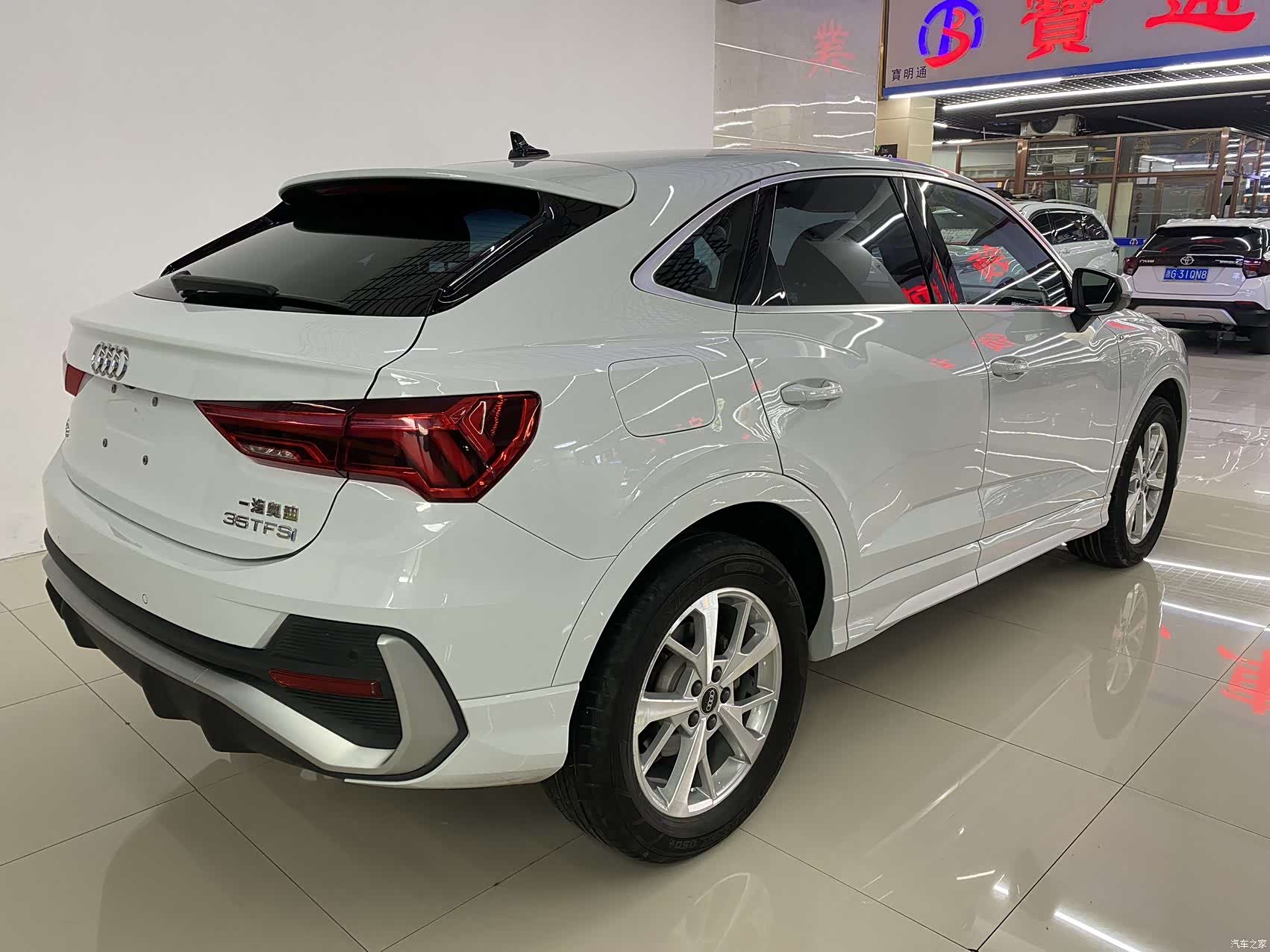 Audi Q3, 2022 8