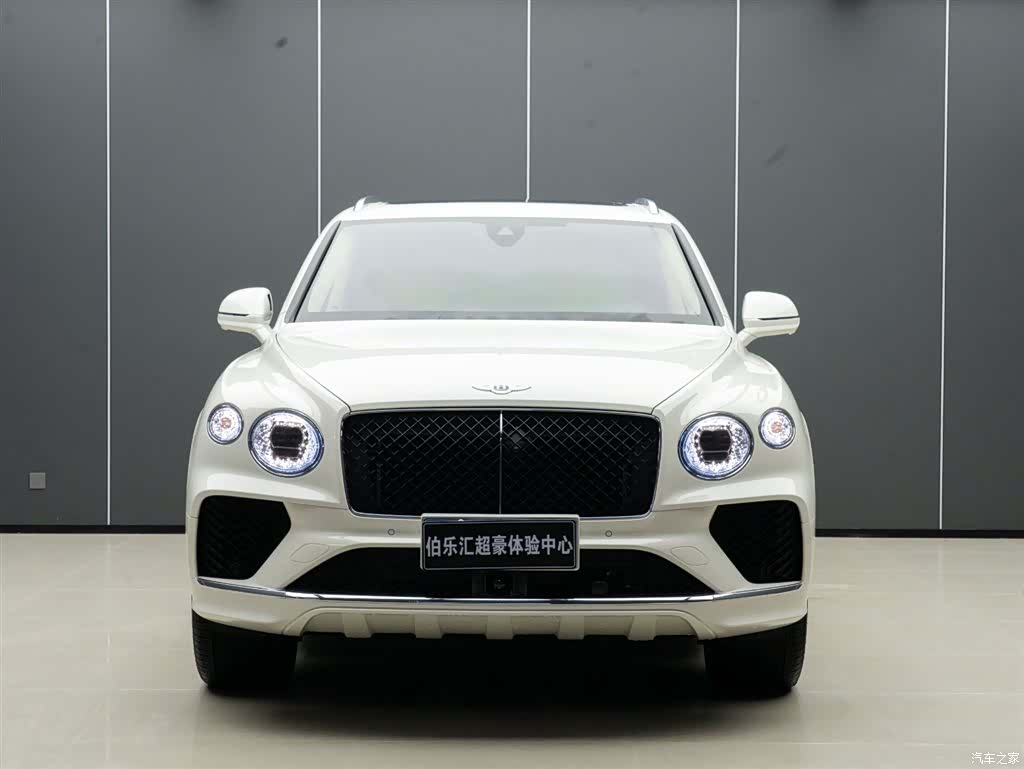 Bentley Bentayga, 2026 4