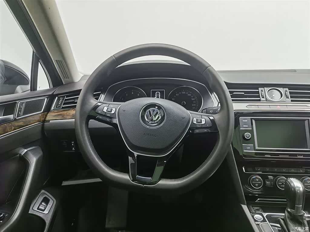 Volkswagen Magotan, 2017 11