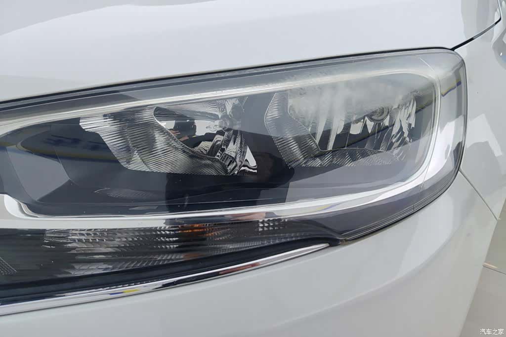 Citroen C4, 2018 все фото