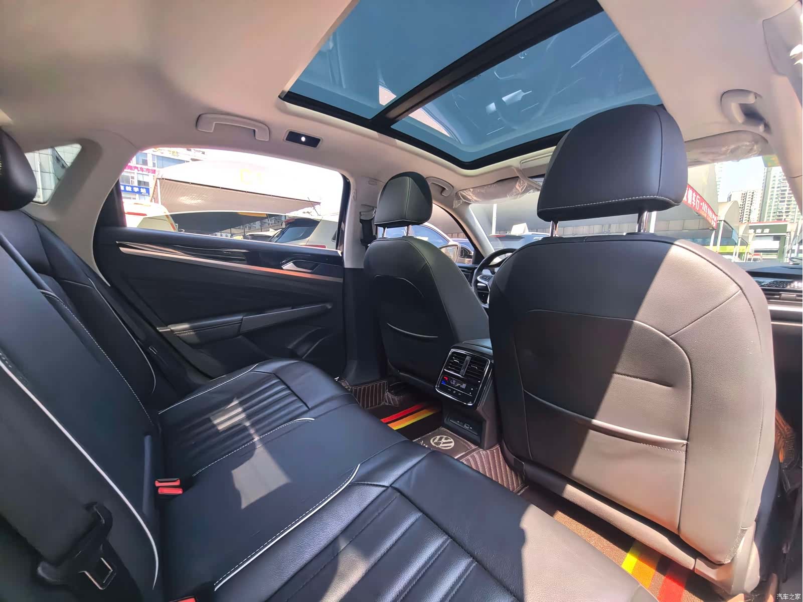Volkswagen Passat, 2022 9