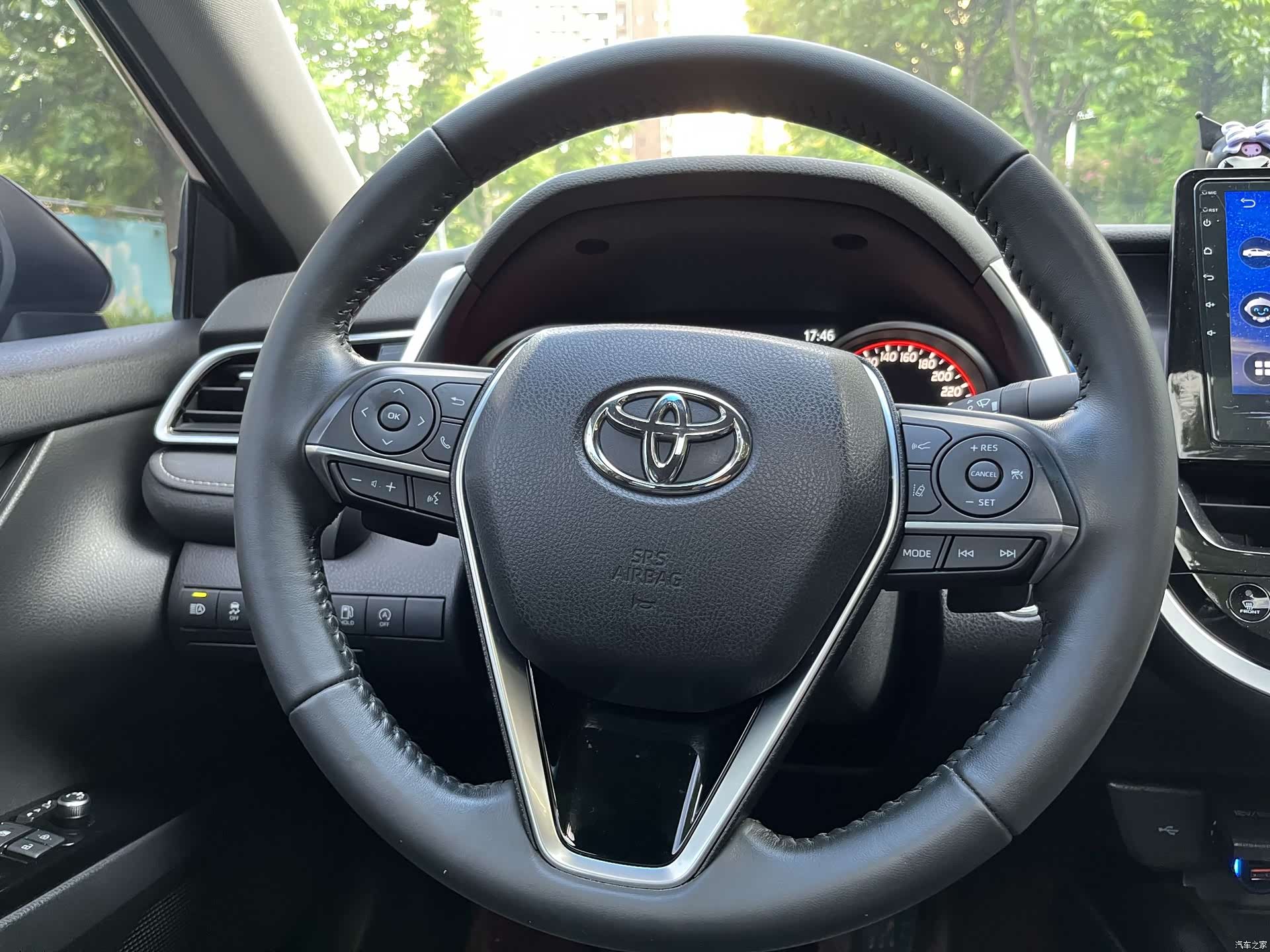Toyota Camry, 2023 11