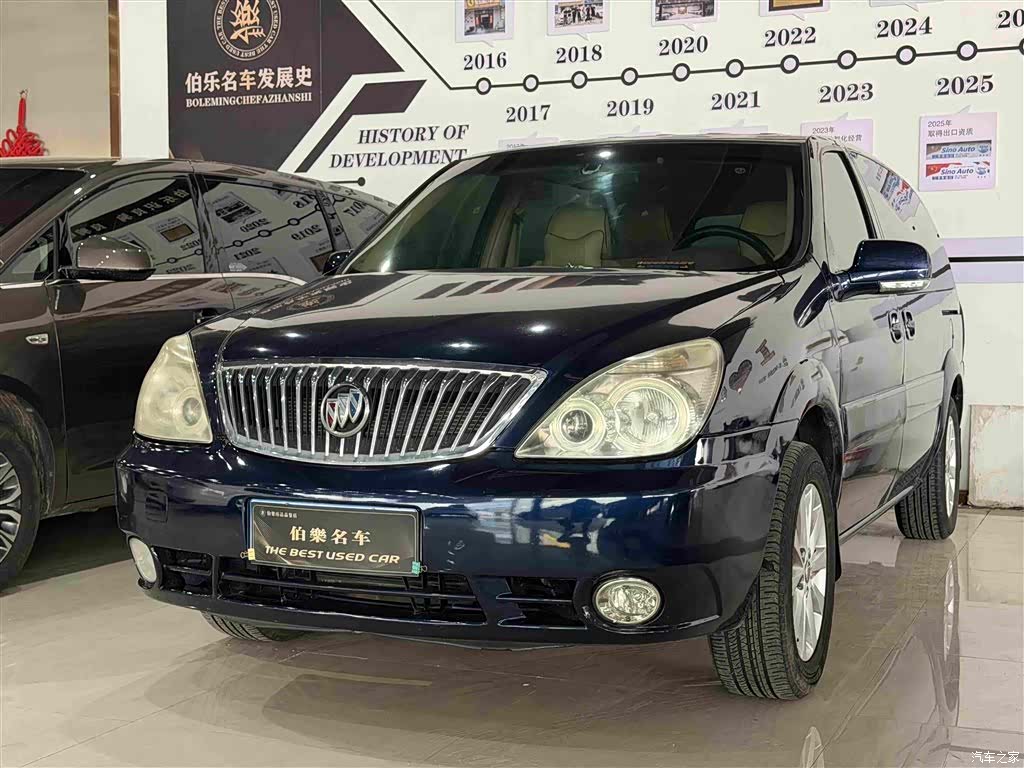 Buick GL8, 2014 1