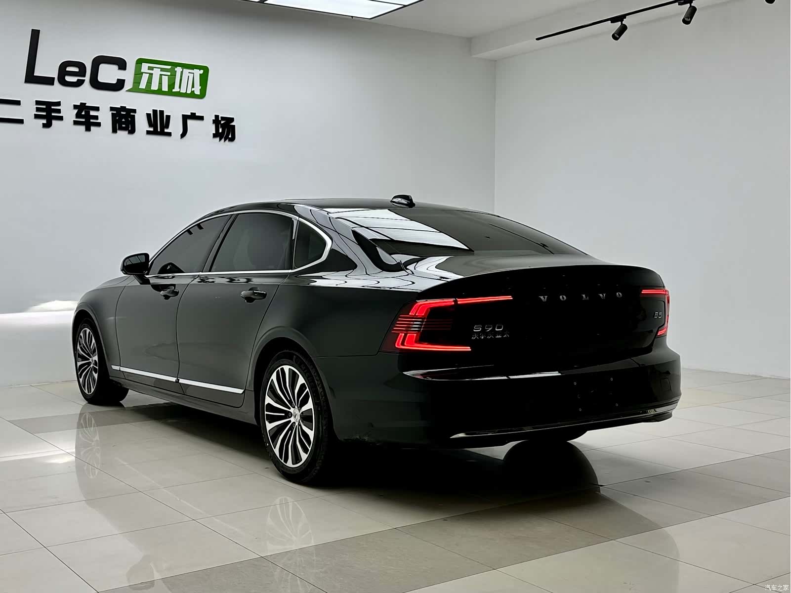 Volvo S90, 2024 4