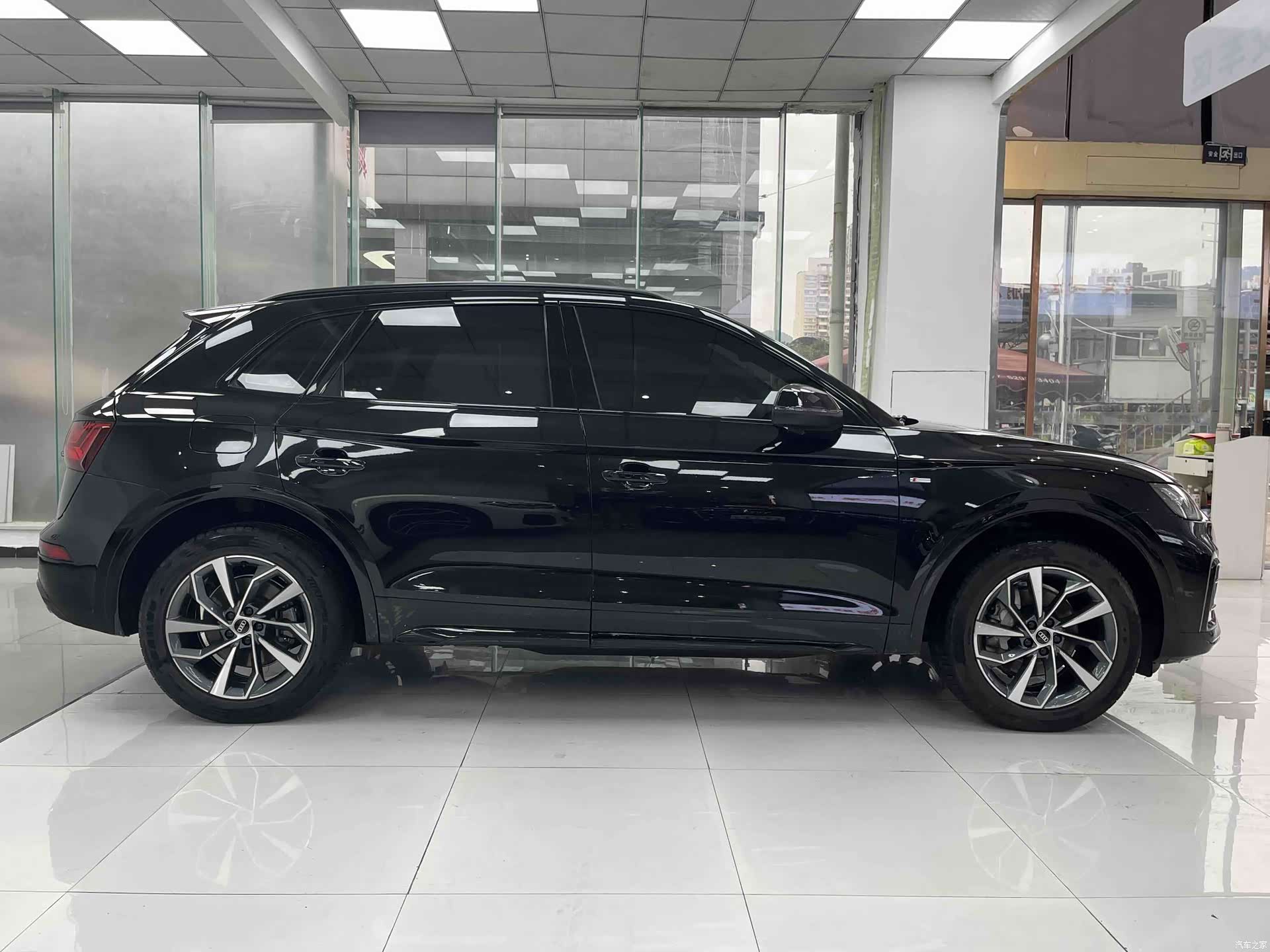 Audi Q5L, 2023 10