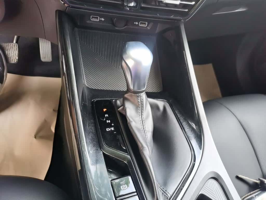 Roewe i5, 2022 14