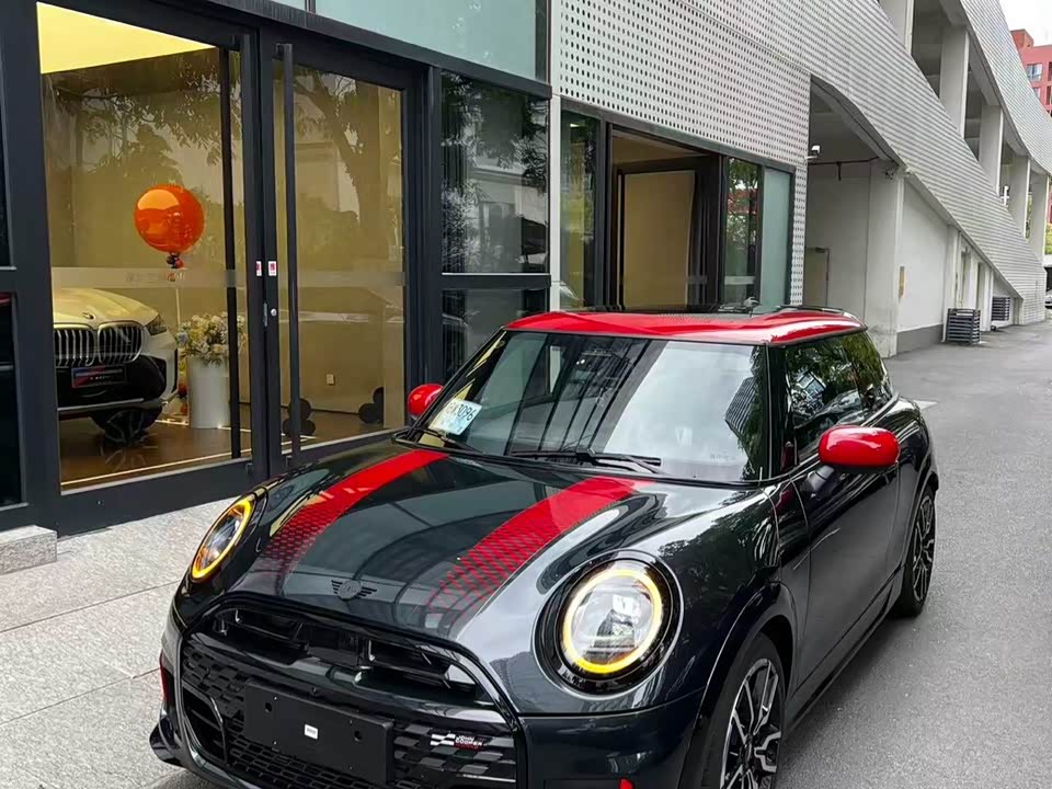 MINI JCW