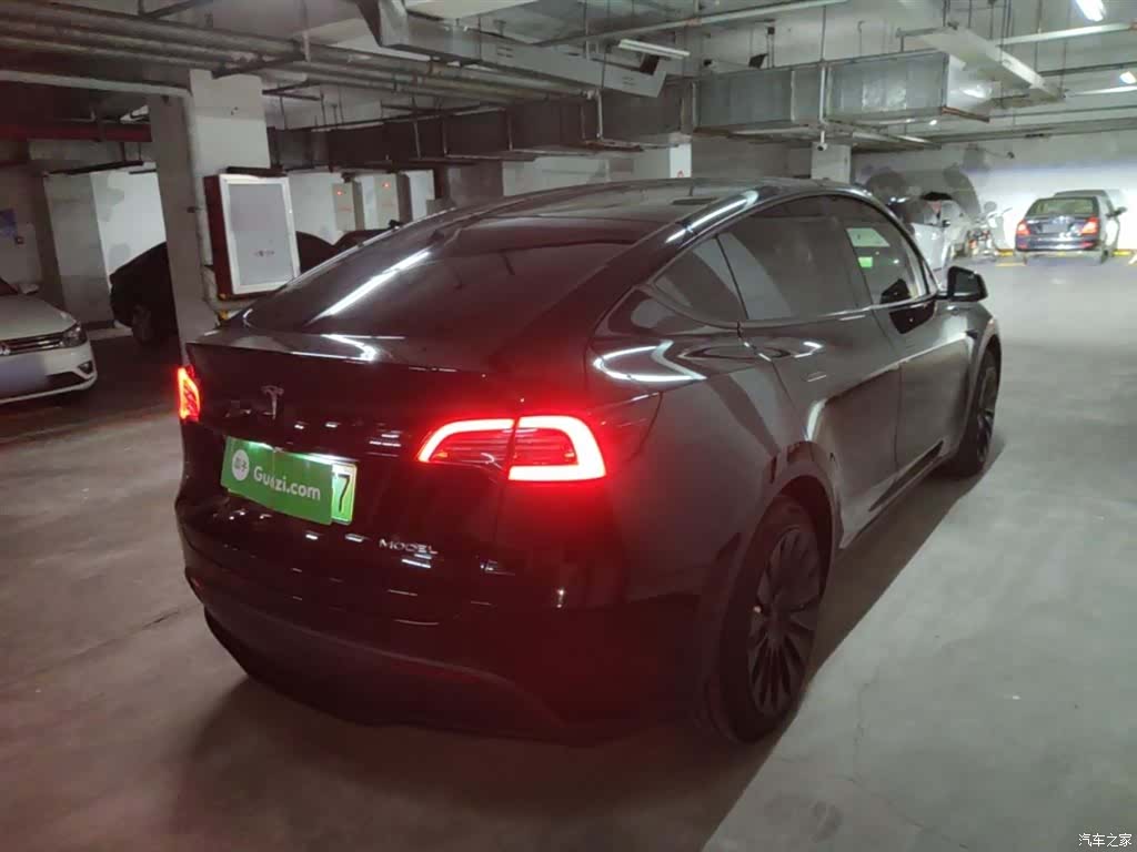 Tesla Model Y, 2023 7