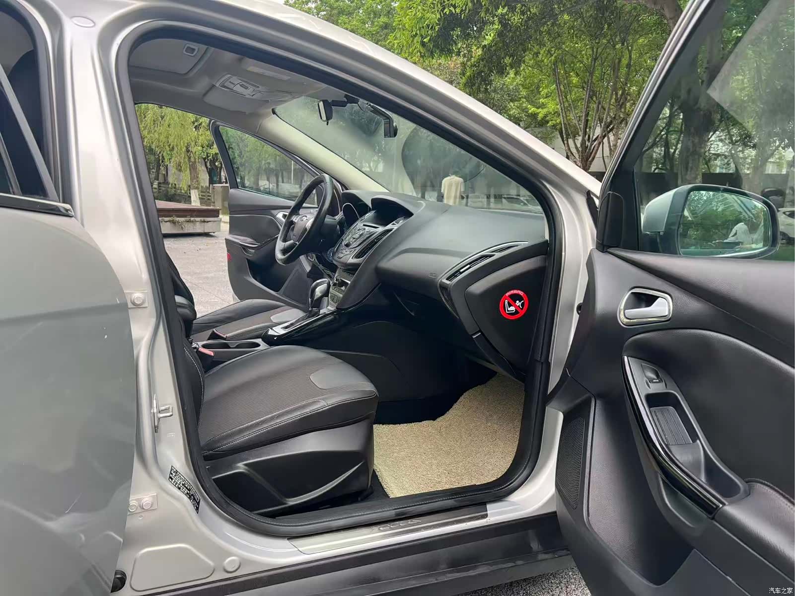 Ford Focus, 2013 12