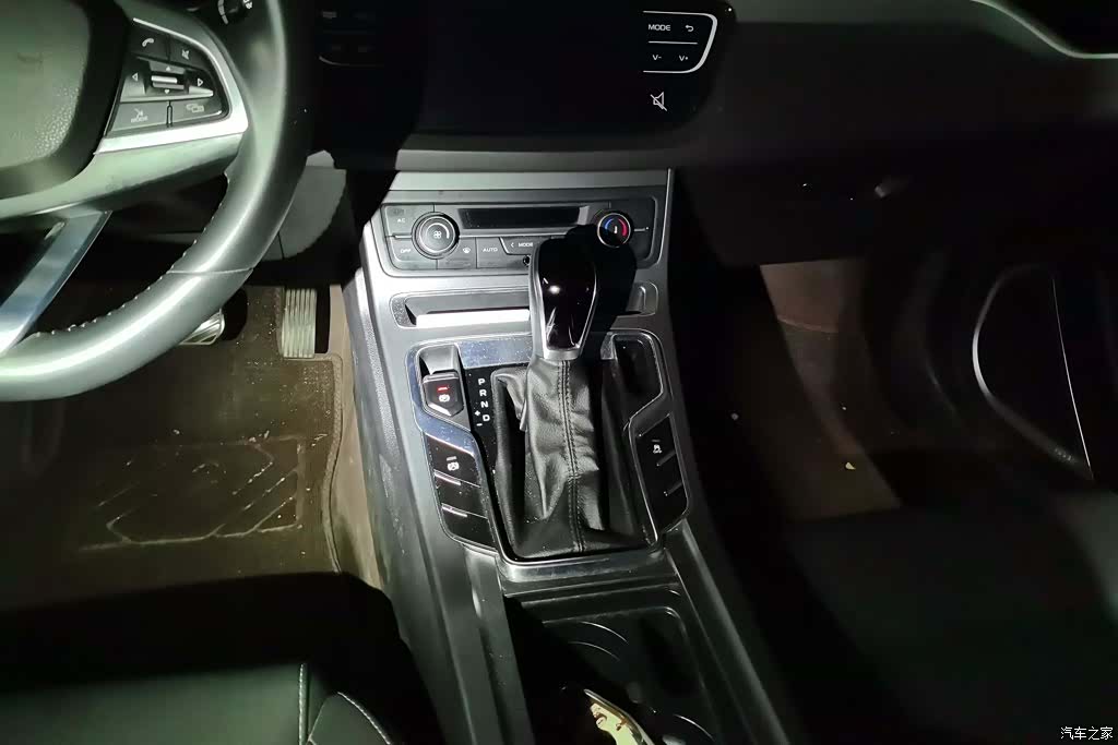 Geely Emgrand, 2020 16