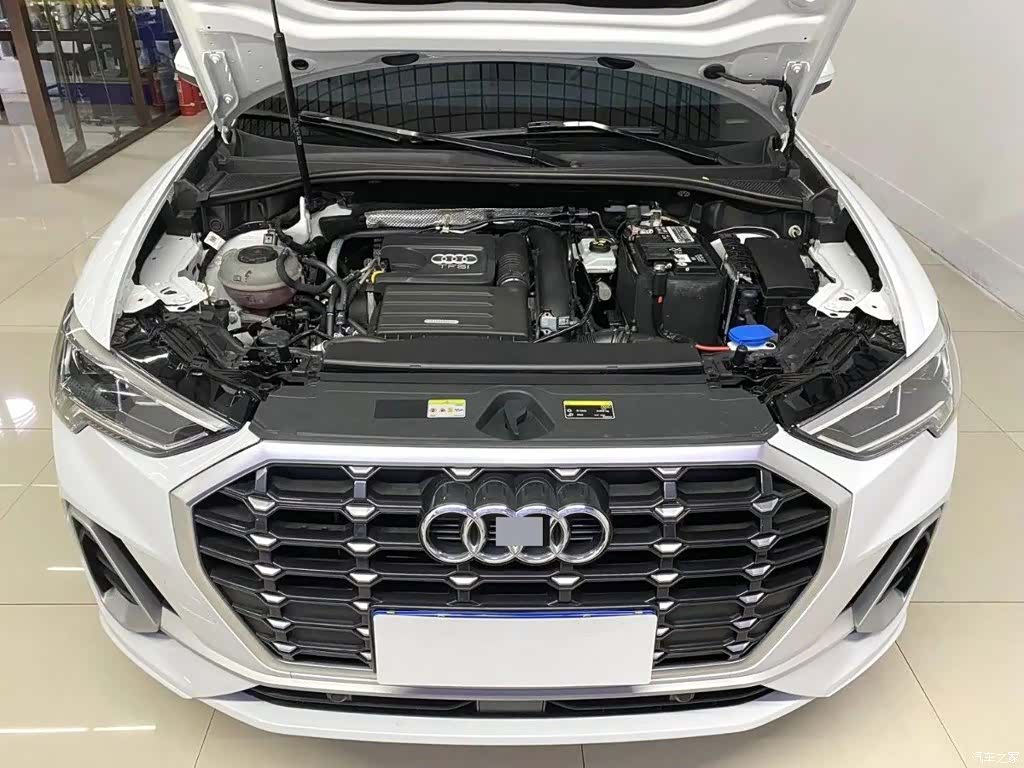 Audi Q3, 2022 13