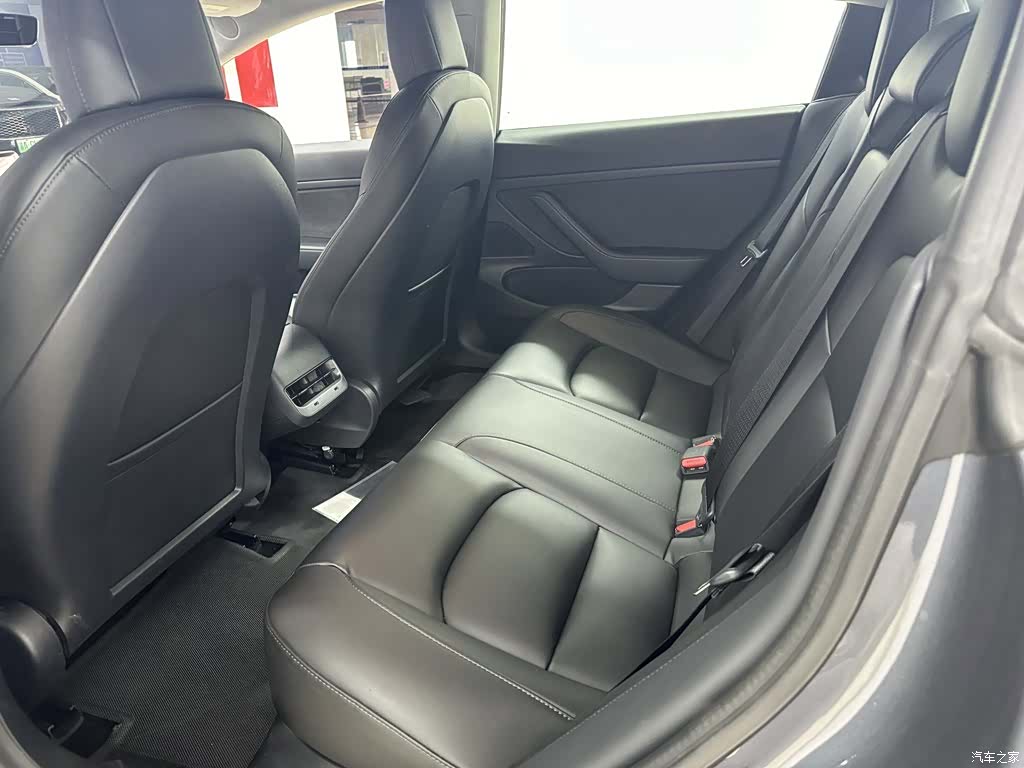 Tesla Model 3, 2020 11