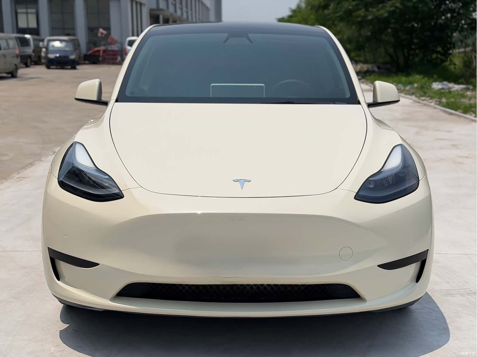 Tesla Model Y, 2022 2
