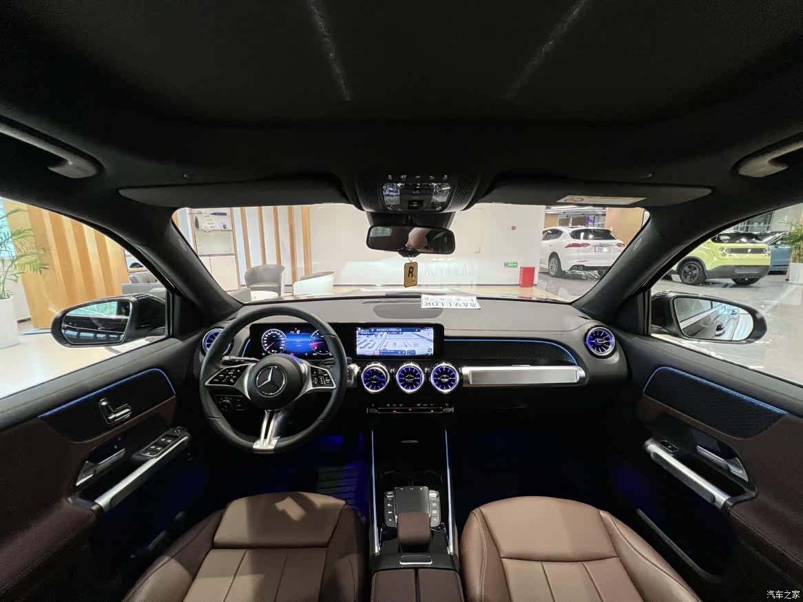 Mercedes-Benz GLB, 2024 13