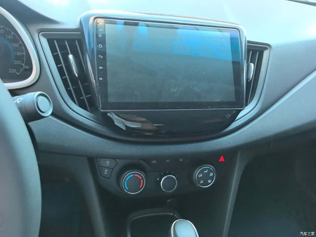 Chevrolet 320, 2019 13