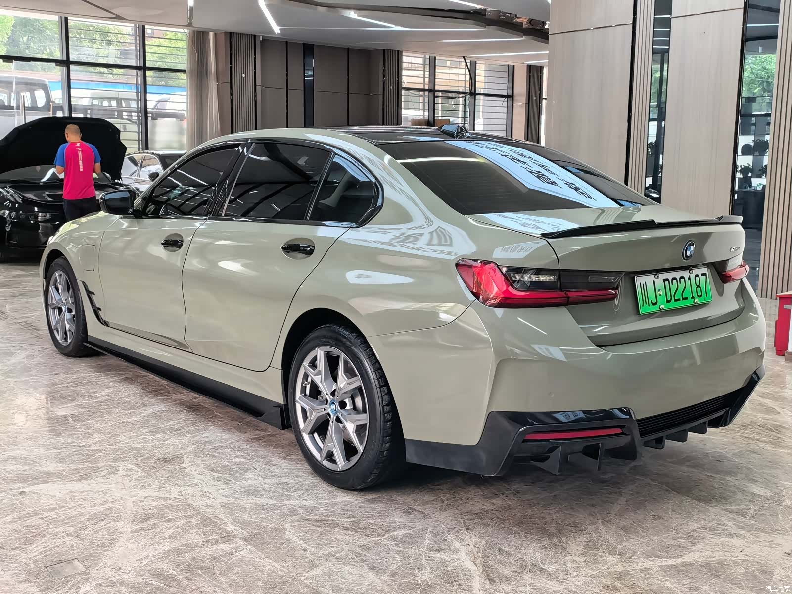 BMW i3, 2022 все фото