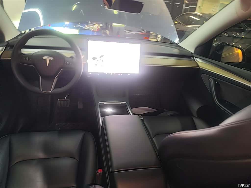 Tesla Model Y, 2022 10