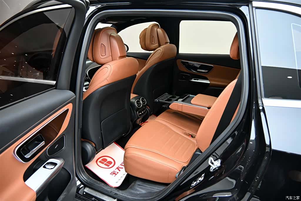 Mercedes-Benz GLC, 2023 13