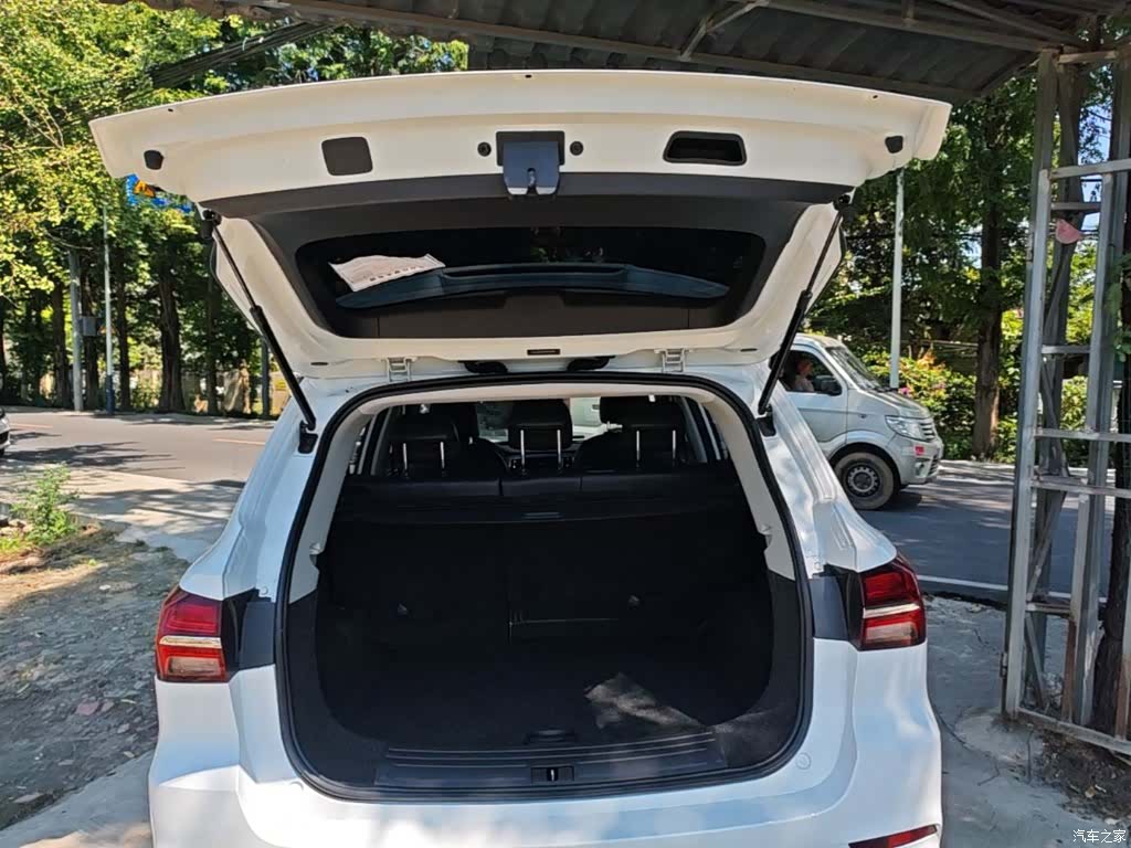 Roewe RX5, 2016 19