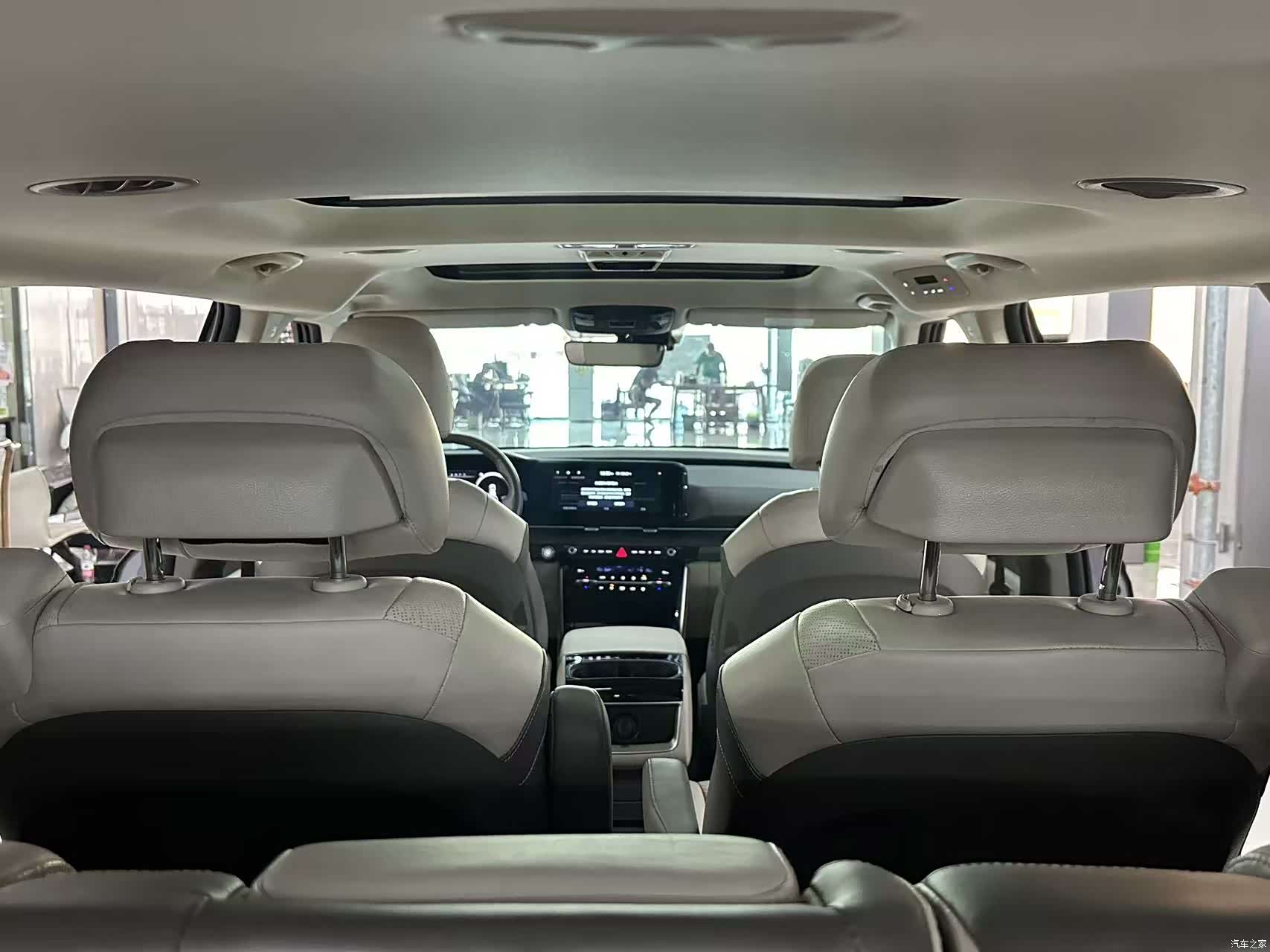 Kia Carnival, 2022 13