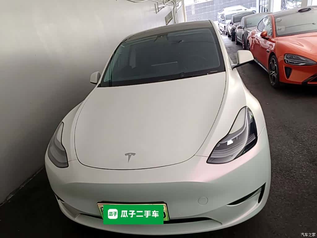 Tesla Model Y, 2022 3