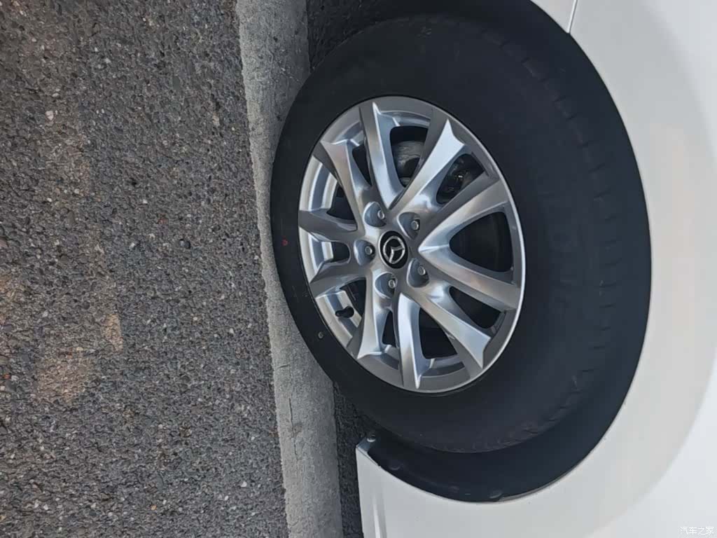 Mazda Mazda3, 2019 23