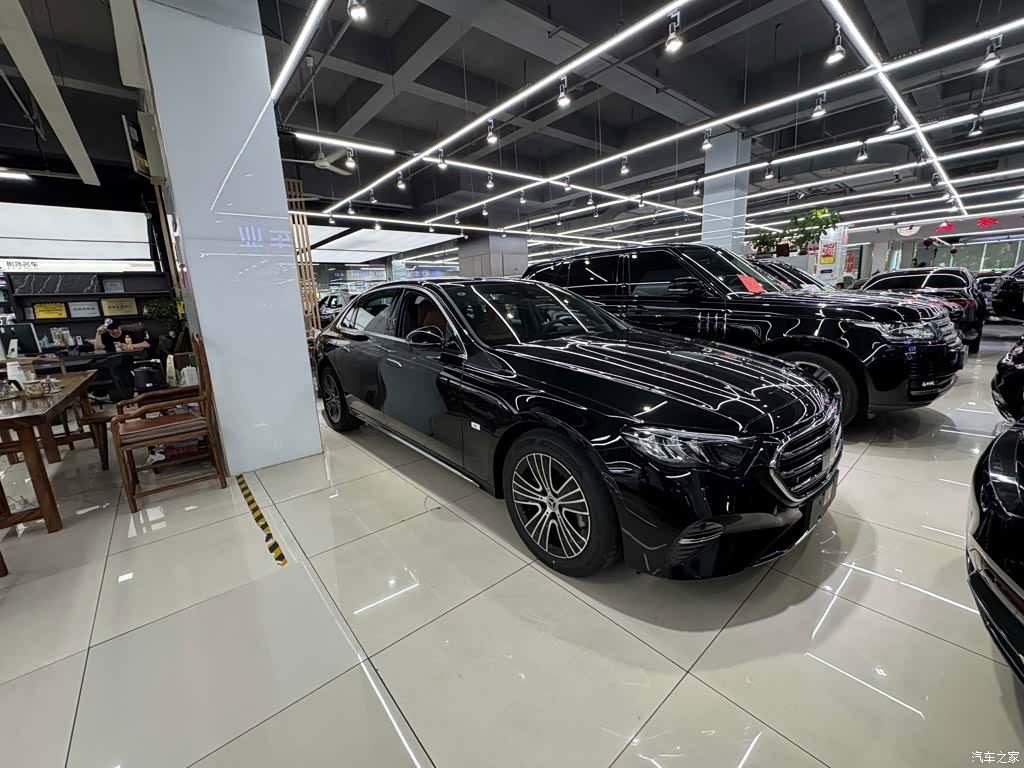 Mercedes-Benz E-Class, 2026 4