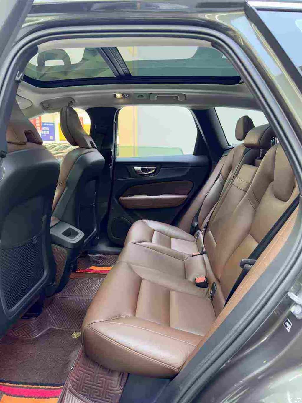 Volvo XC60, 2020 все фото