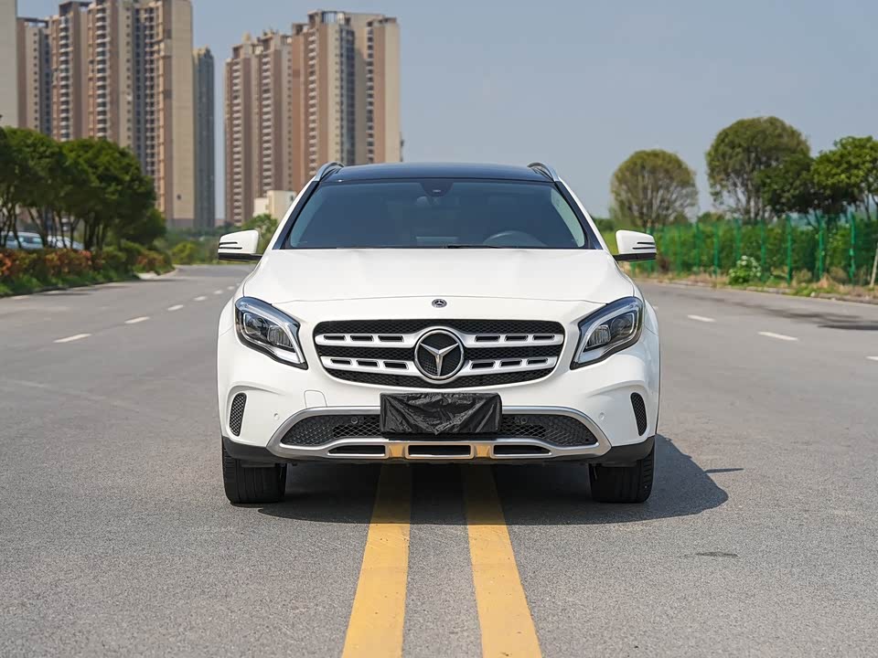 Mercedes-Benz GLA