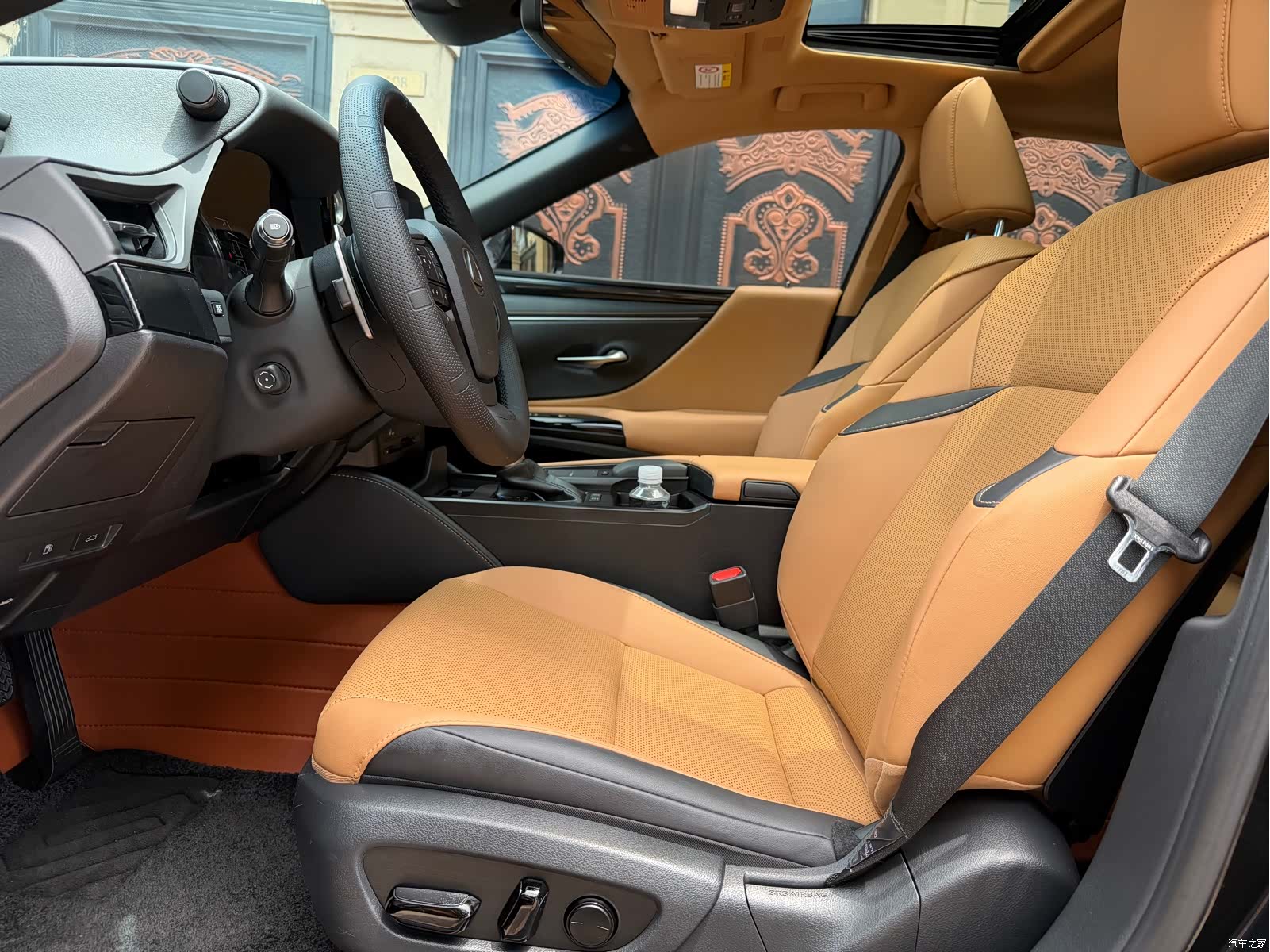 Lexus ES, 2022 4