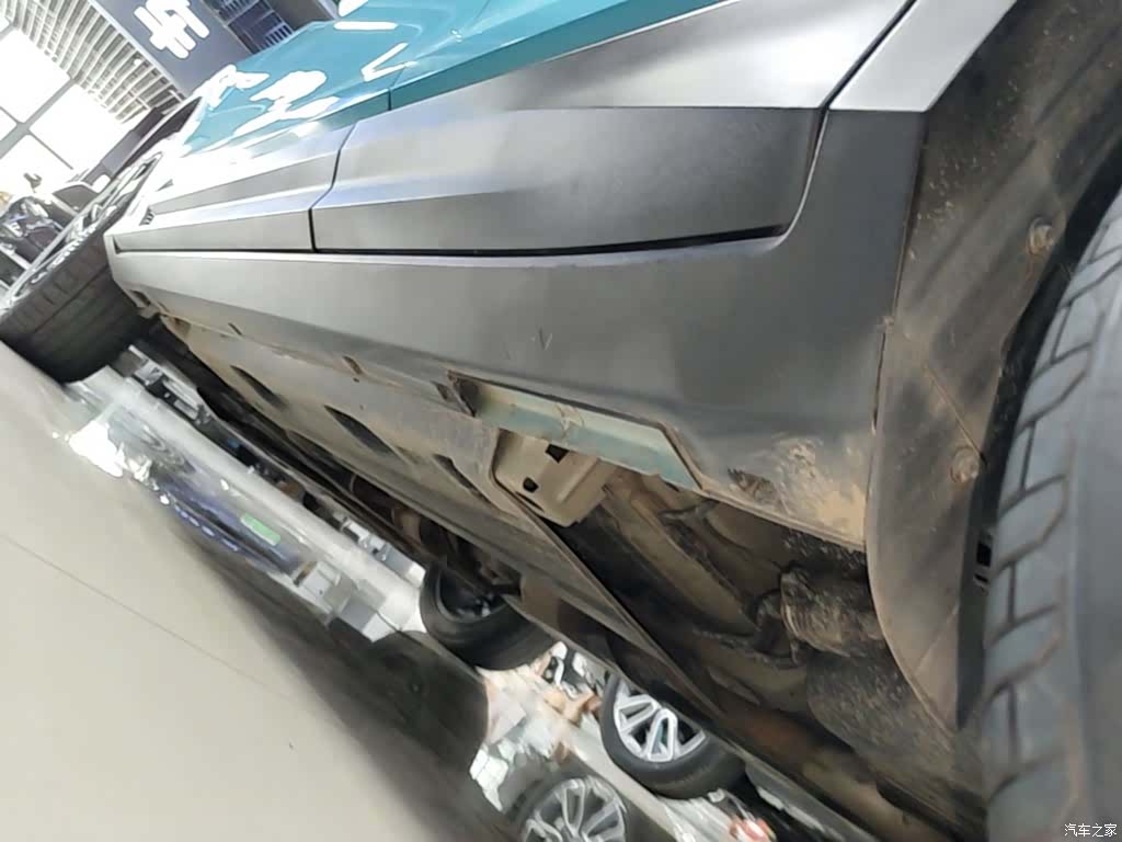 Geely Coolray, 2022 22