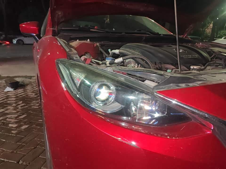 Mazda 3 Angkesaila