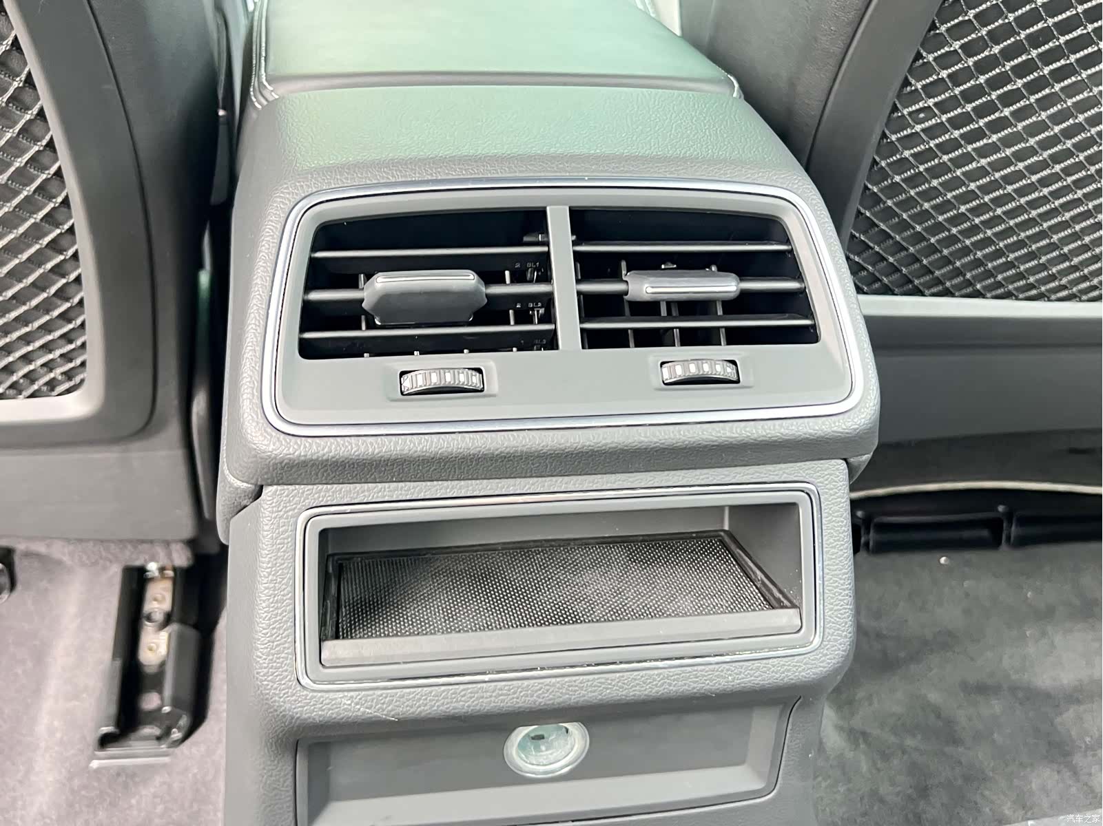 Audi A6L, 2021 29