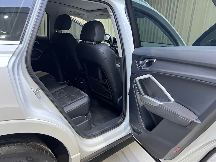 Audi Q3 2023, фото 21