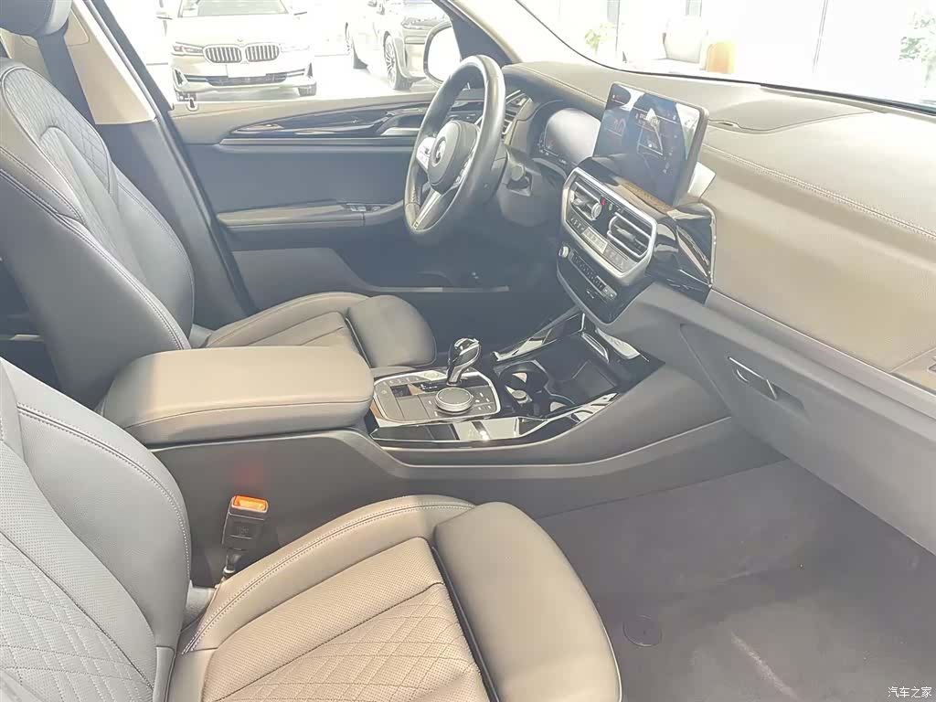 BMW X3, 2024 11