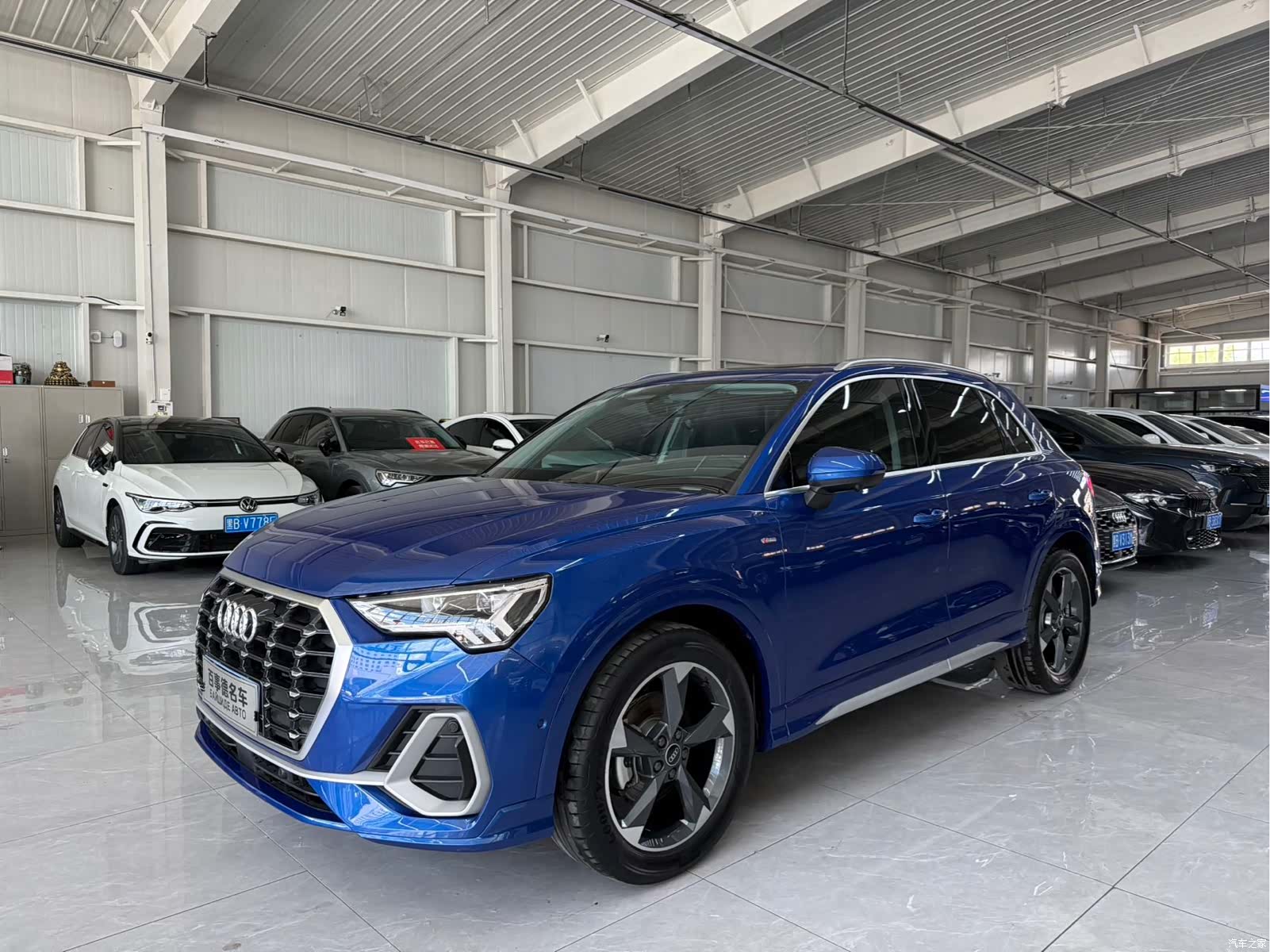 Audi Q3, 2022 1