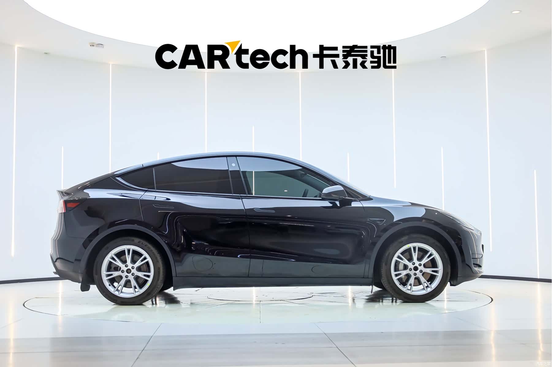 Tesla Model Y, 2023 2