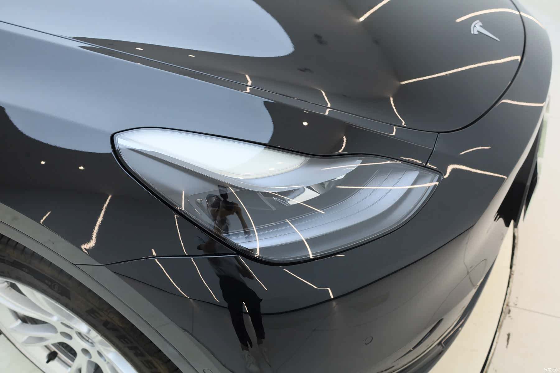 Tesla Model Y, 2023 19
