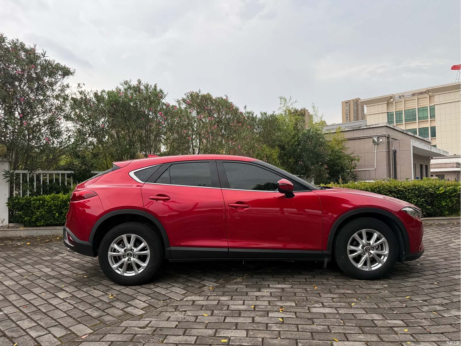 Mazda CX-4, 2016 10